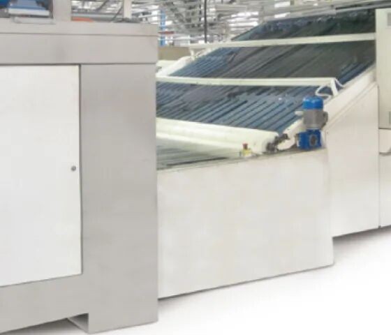 GGGA automatic leather hanging machine